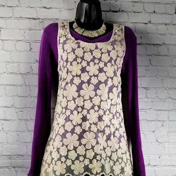 Dylan Lace Tunic. Gorgeous! - Picture 7 of 11
